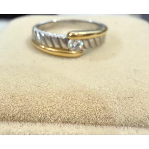 Beautiful Platinum & 18K Gold Diamond Ring*with Velvet Gift Box*SZ 5 - Picture 2 of 7